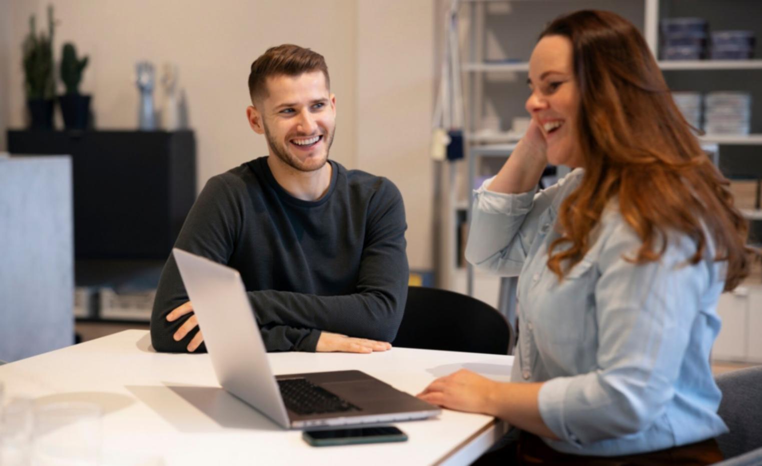 Formation en ligne sur tablette avec graphiques financiers